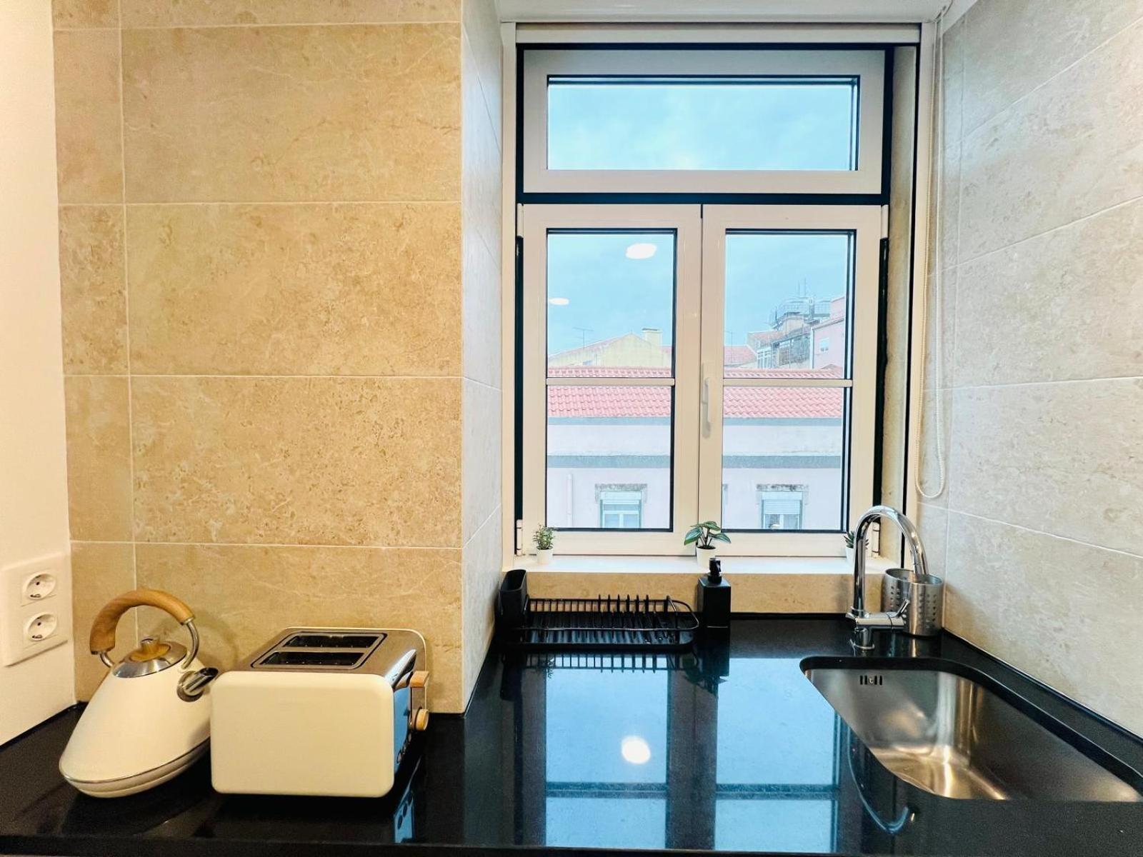 Lisbon Pink House II Beautiful 2 Bedroom Flat In City Center Экстерьер фото