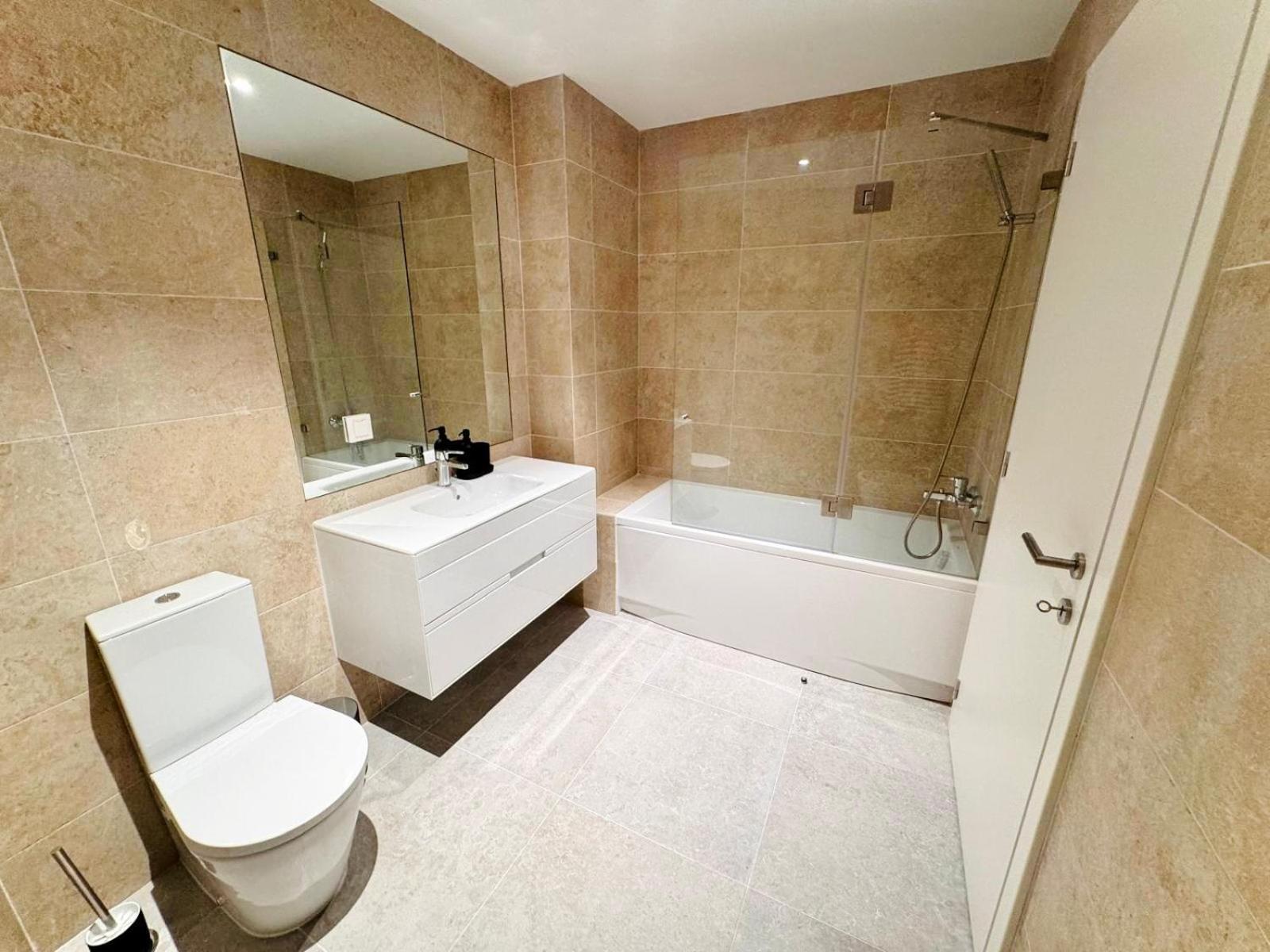 Lisbon Pink House II Beautiful 2 Bedroom Flat In City Center Экстерьер фото