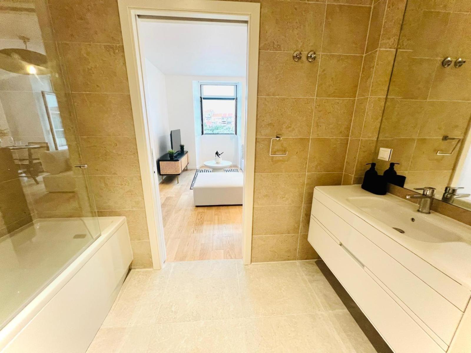 Lisbon Pink House II Beautiful 2 Bedroom Flat In City Center Экстерьер фото